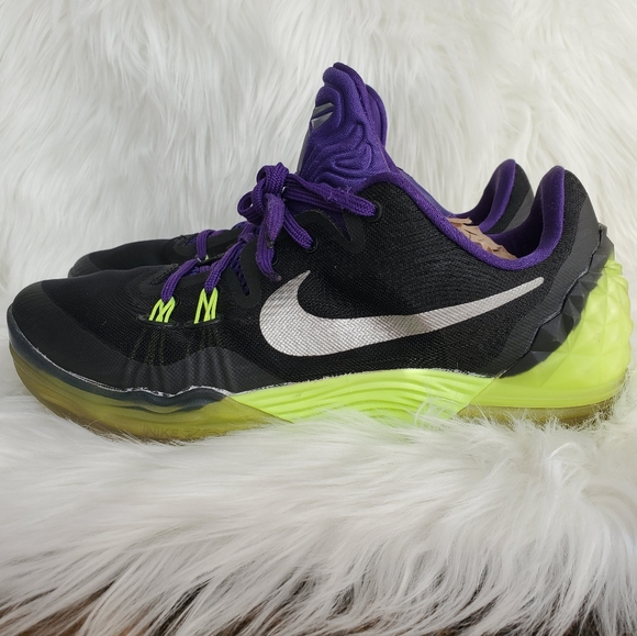 Nike Other - Kobe Bryant shoes